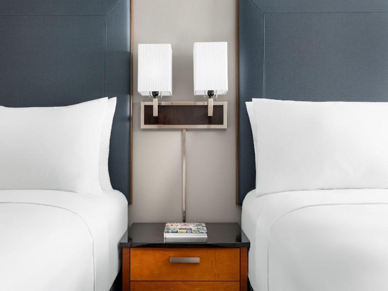 Courtyard By Marriott Montvale image
