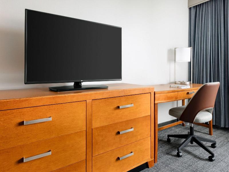 Courtyard By Marriott Montvale image