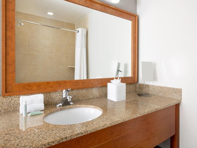 Courtyard By Marriott Montvale image