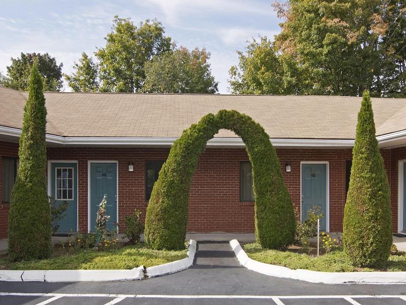 American Inn image