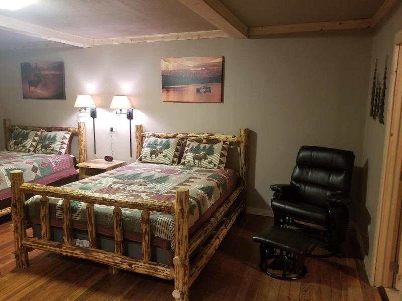 Carriage House Inn image