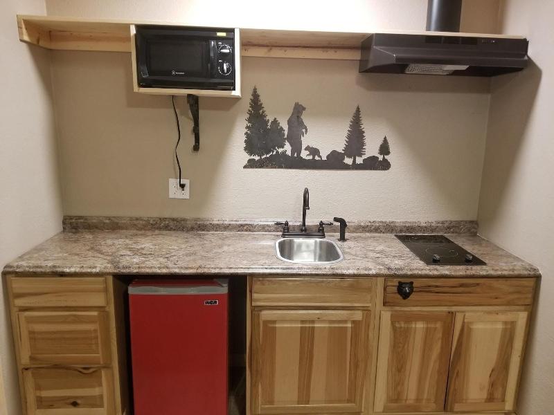 Carriage House Inn image