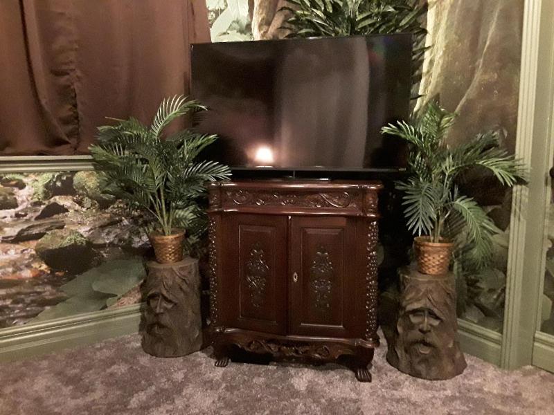 Lions Gate Manor Bed And Breakfast image