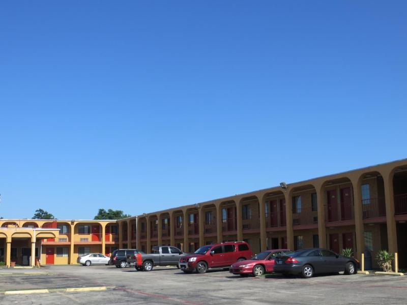 Welcome Inn image