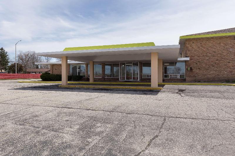 Motel 6 Lincoln, IL