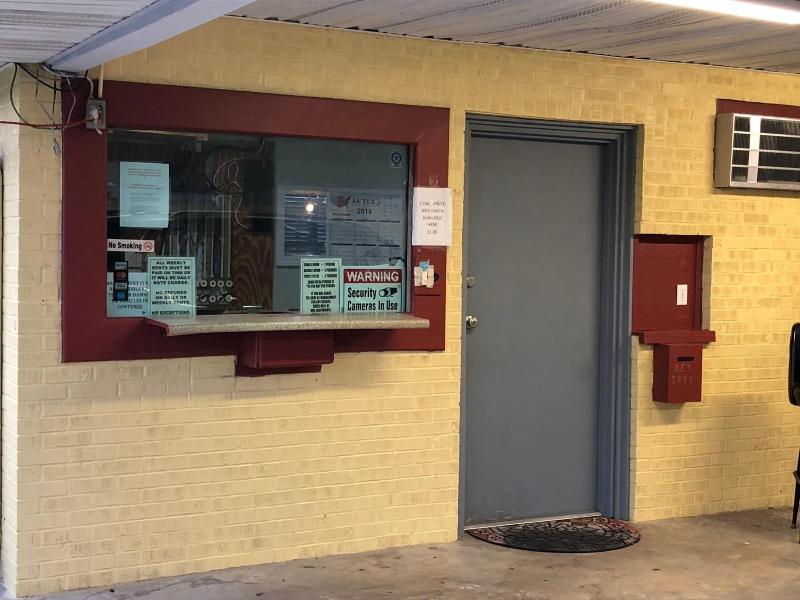 Economy Inn image