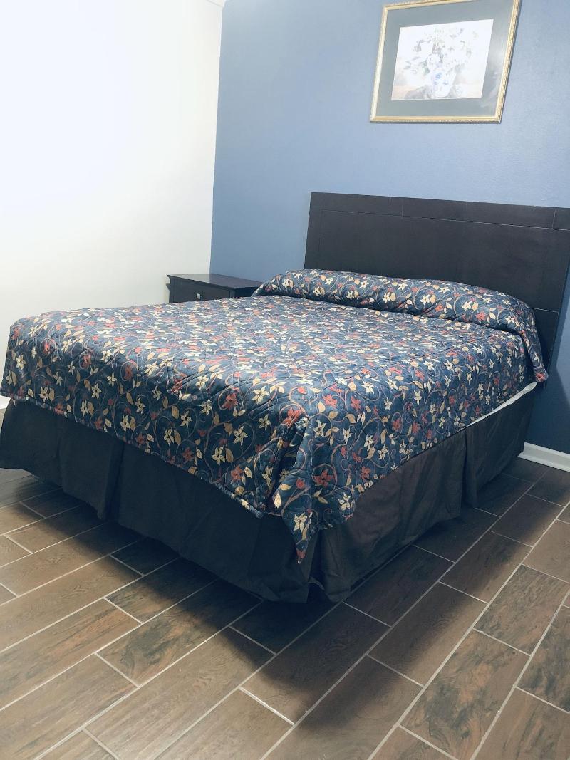 Economy Inn image