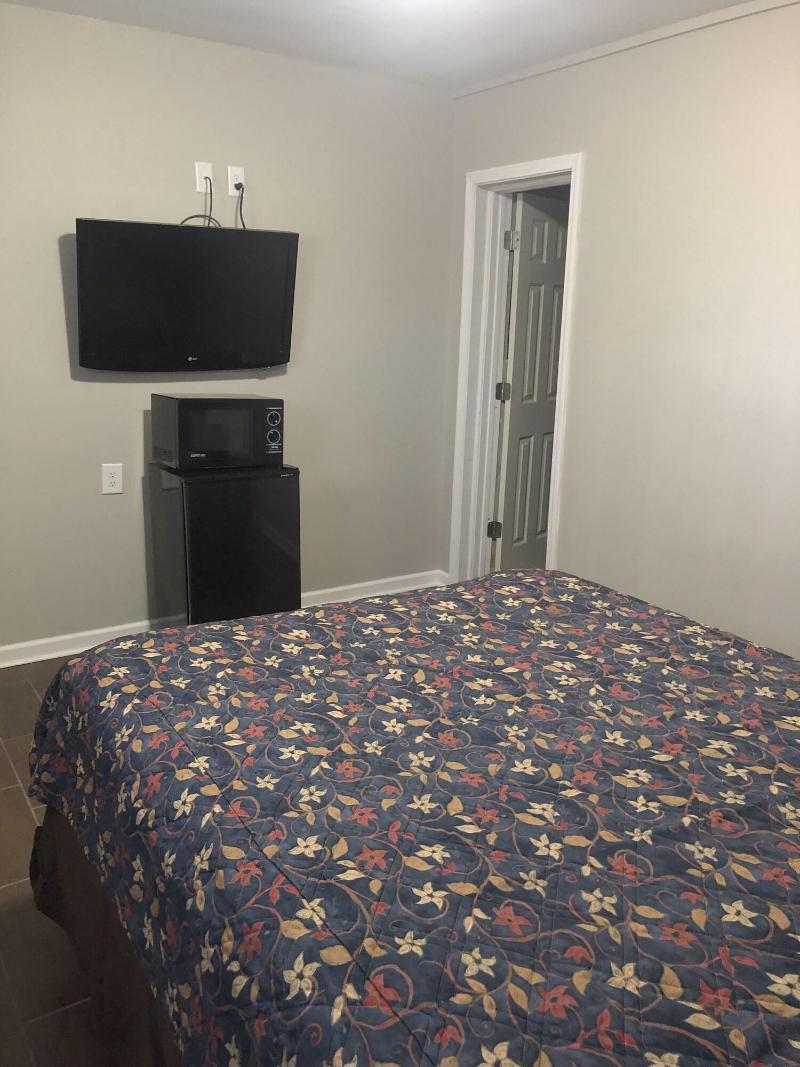 Economy Inn image