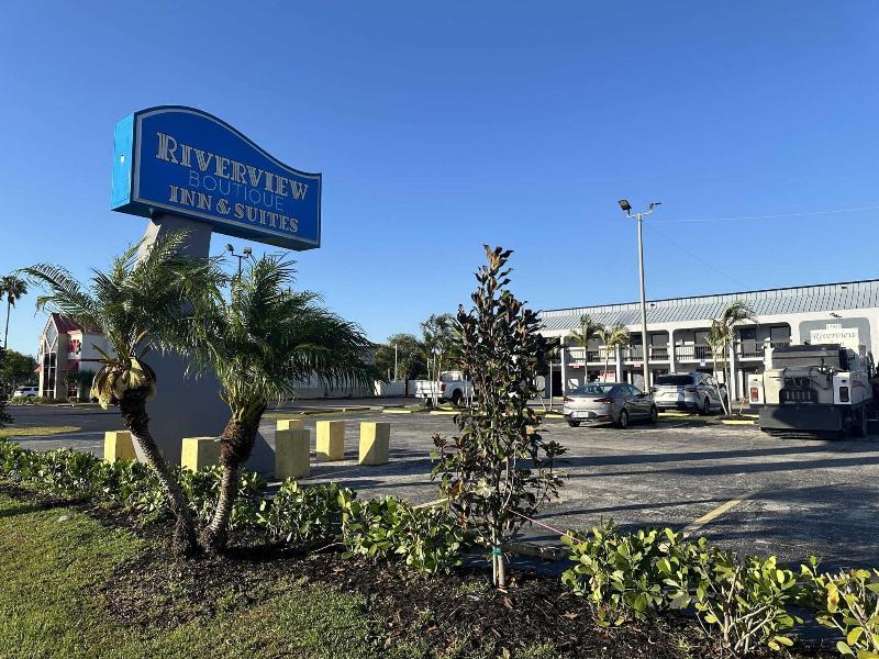 Riverview Inn image