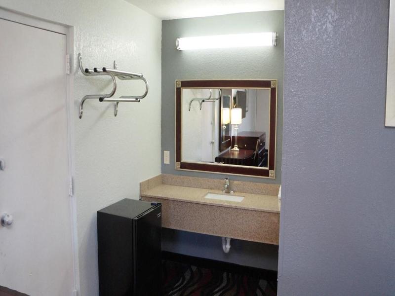 Riverview Inn image
