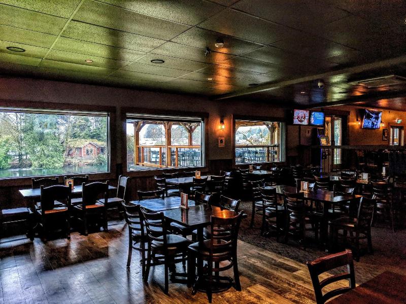 Riverside Inn image 1