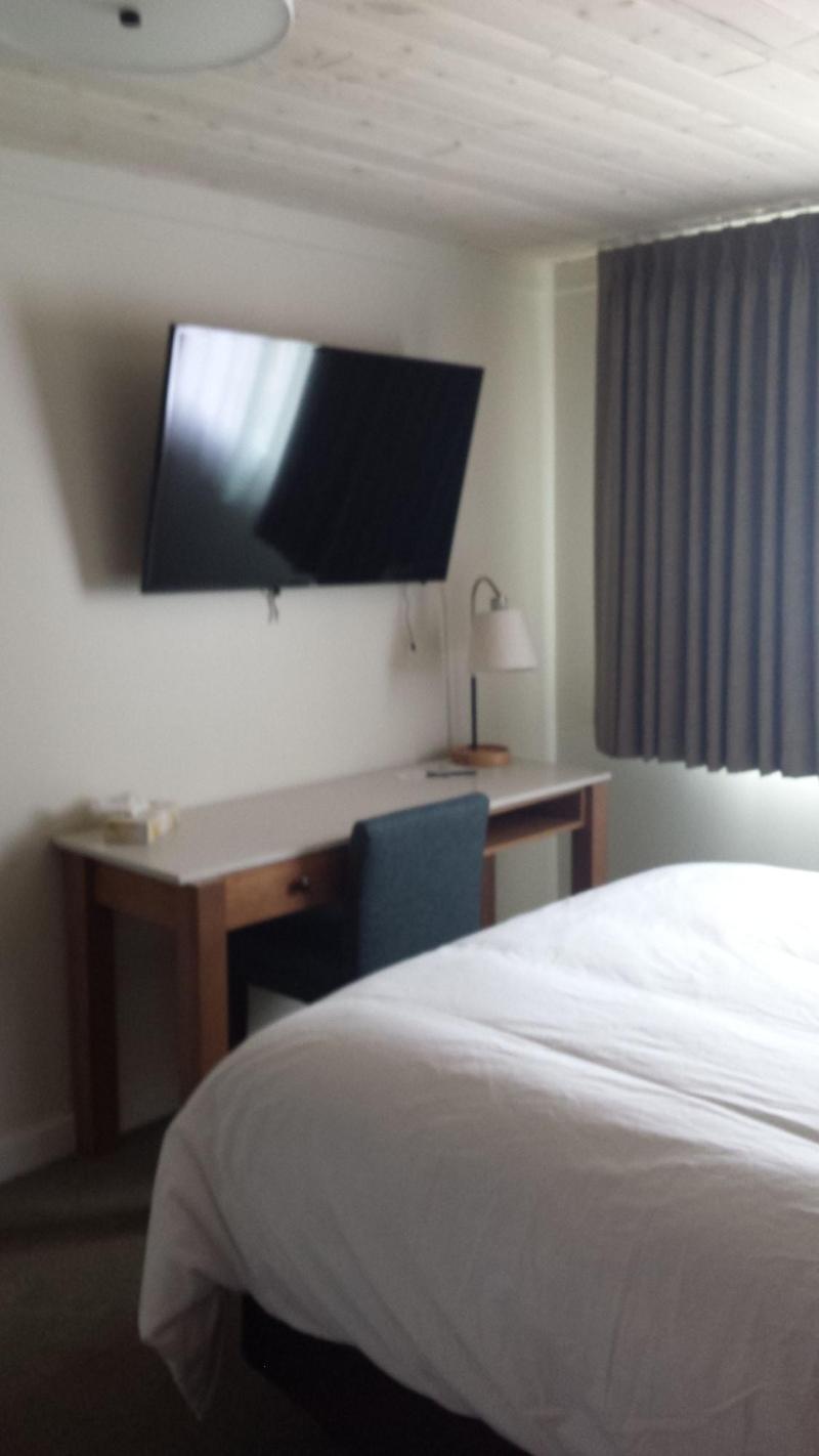 Riverside Inn image