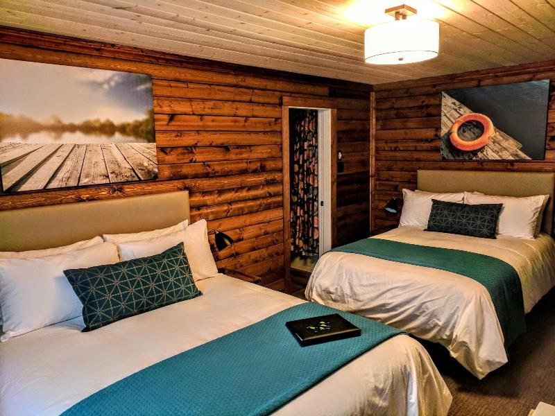Riverside Inn image 2