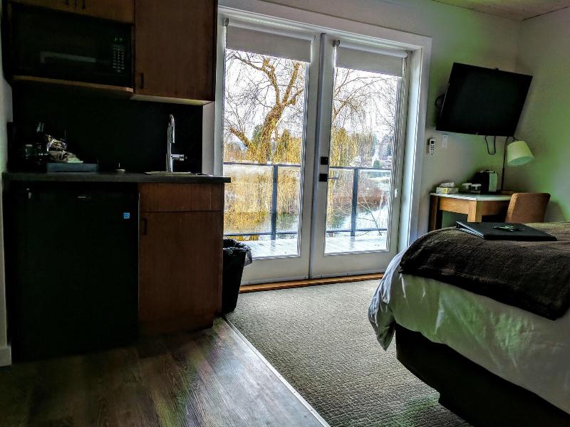 Riverside Inn image