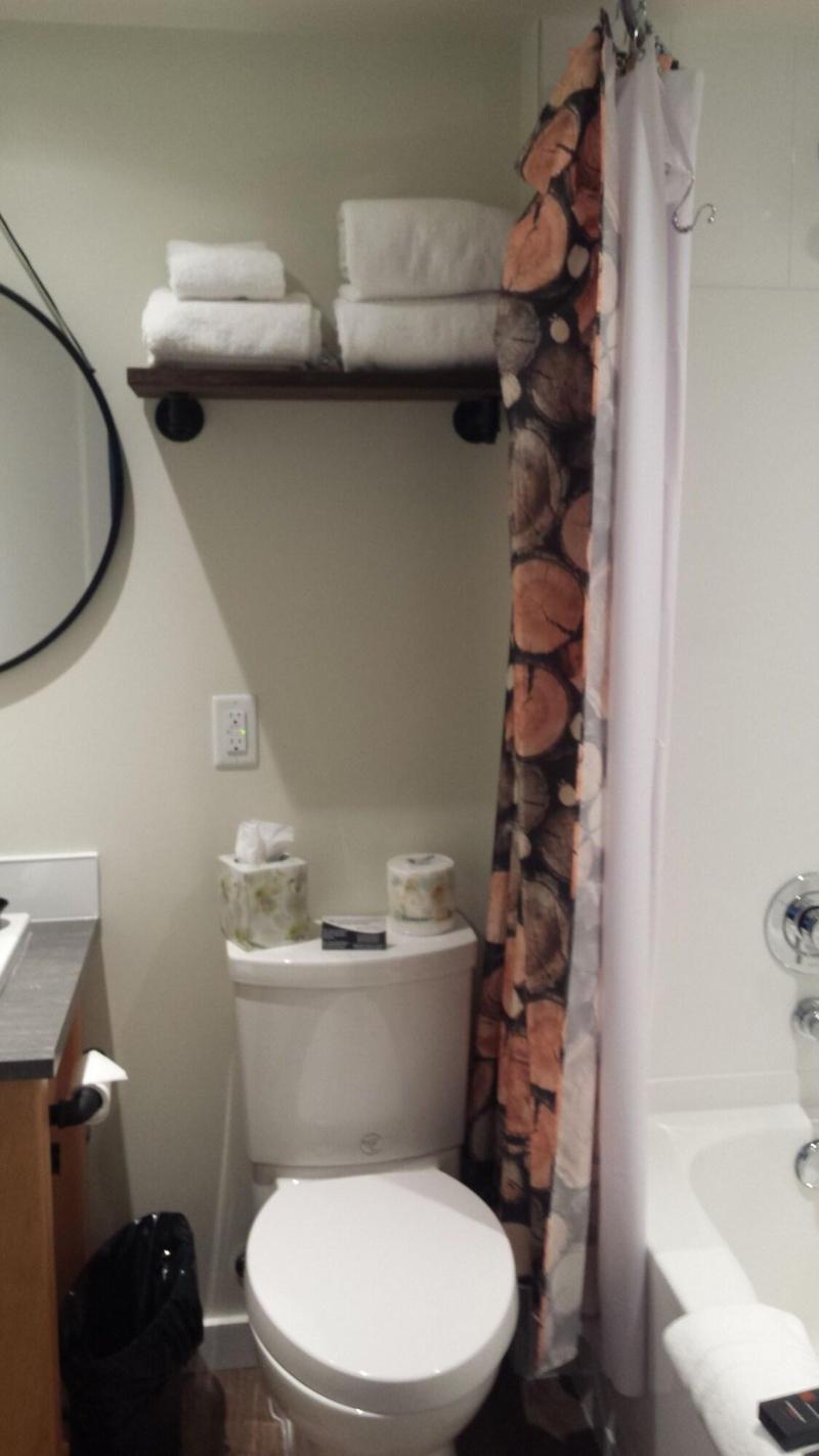 Riverside Inn image 7