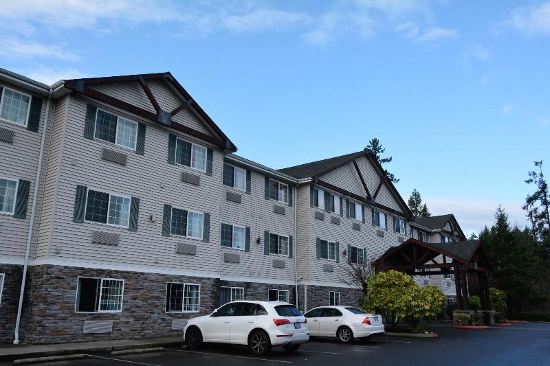FairBridge Inn & Suites DuPont image