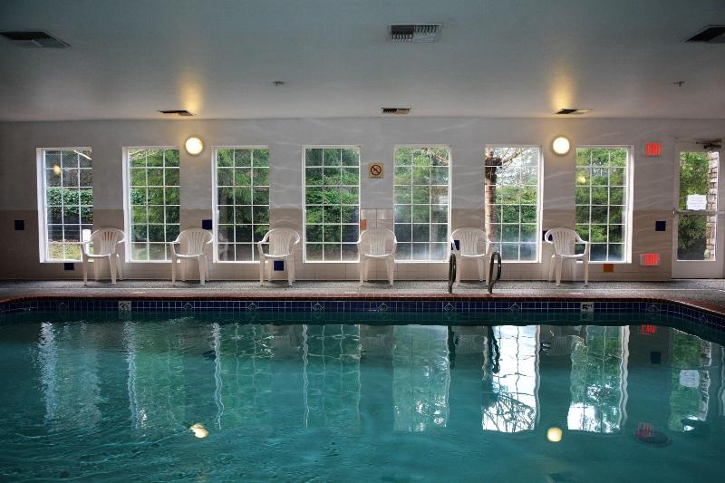 FairBridge Inn & Suites DuPont image