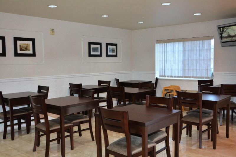 FairBridge Inn & Suites DuPont image
