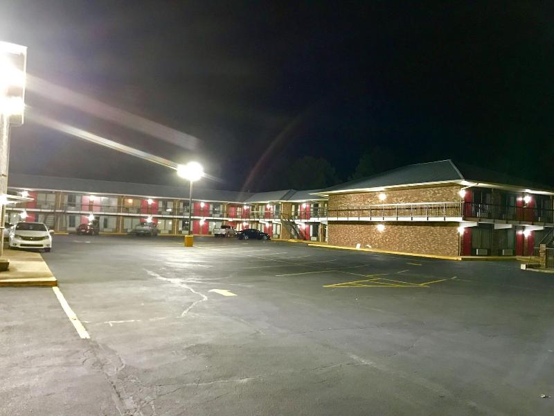 American Inn — general view