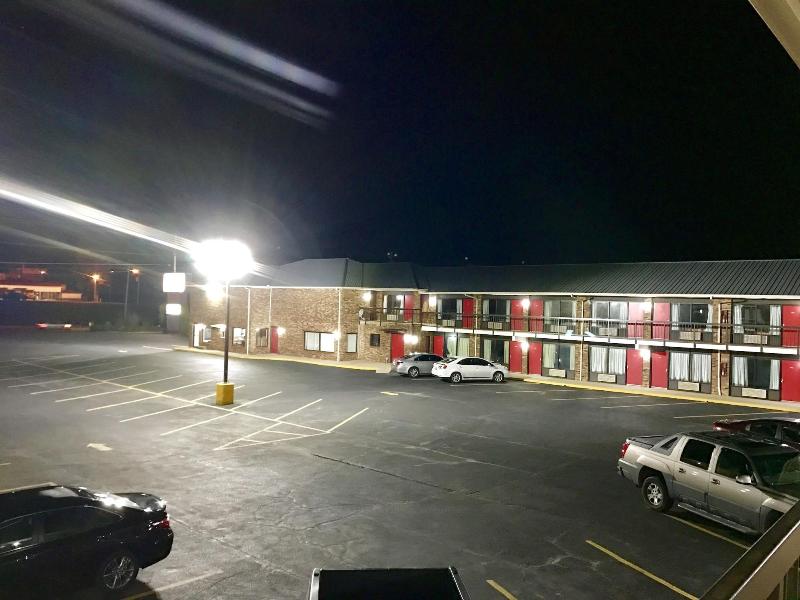 American Inn — exterior view