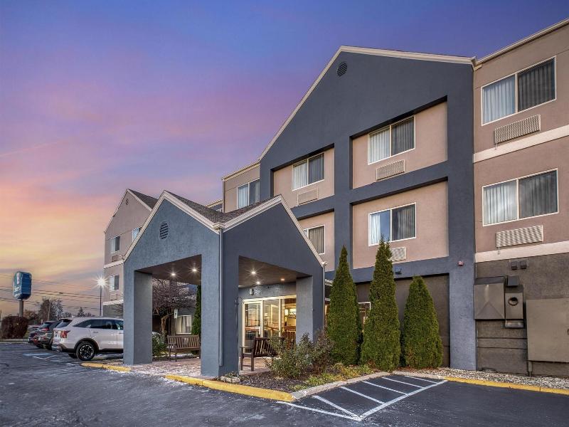 Fairfield Inn Racine image