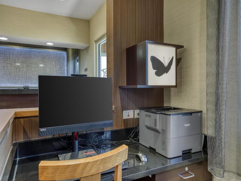 Fairfield Inn Racine image