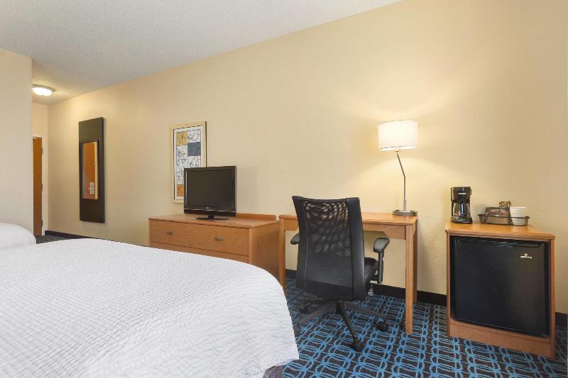 Fairfield Inn Racine image