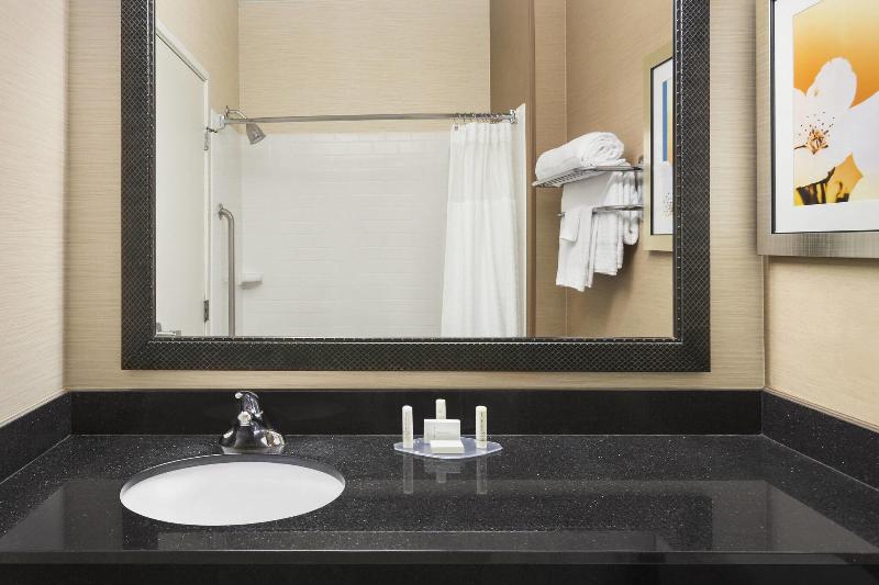 Fairfield Inn Racine image