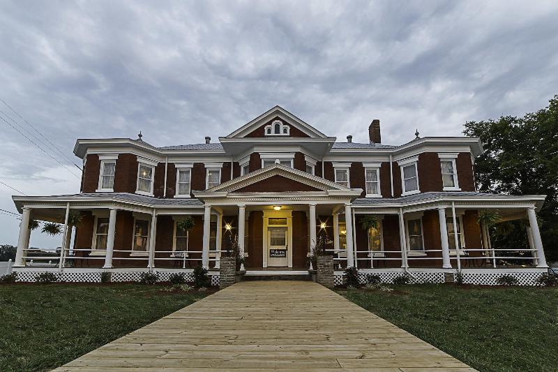 Grand Victorian Inn image