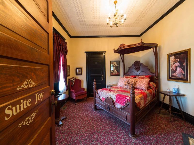 Grand Victorian Inn image