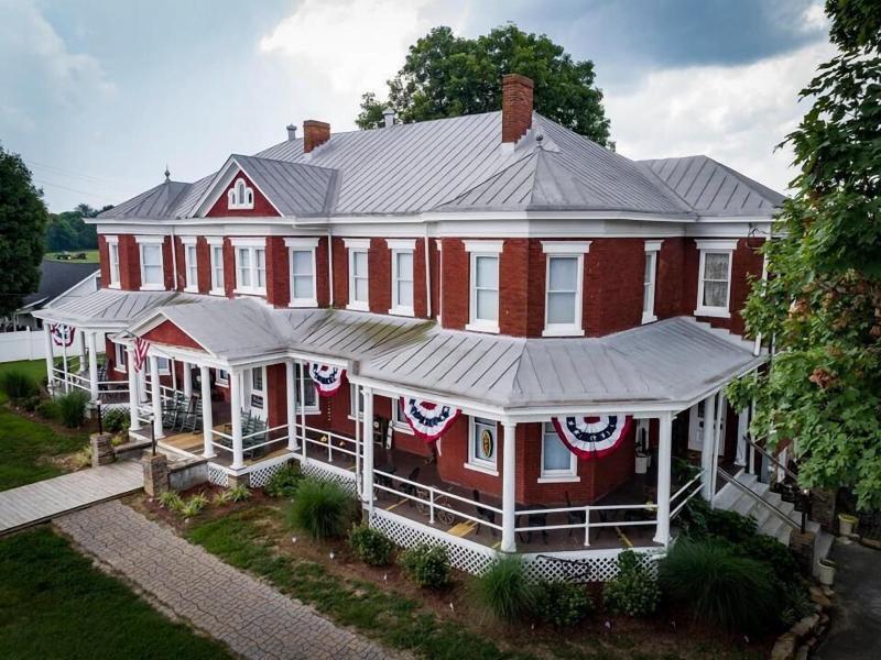 Grand Victorian Inn image