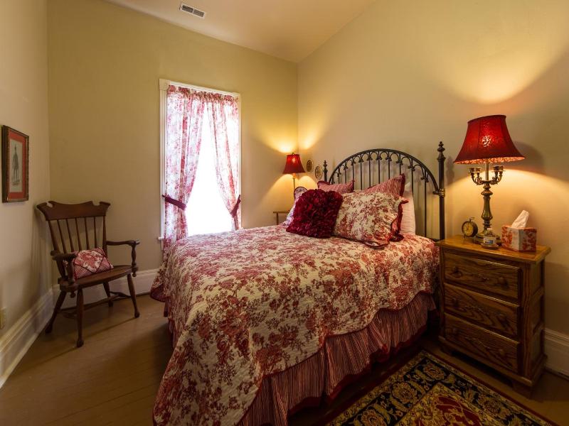 Grand Victorian Inn image