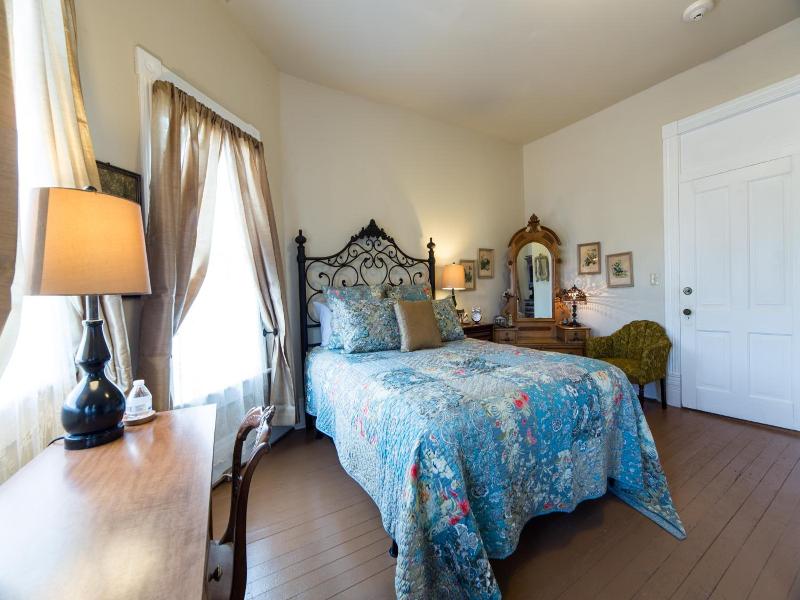 Grand Victorian Inn image