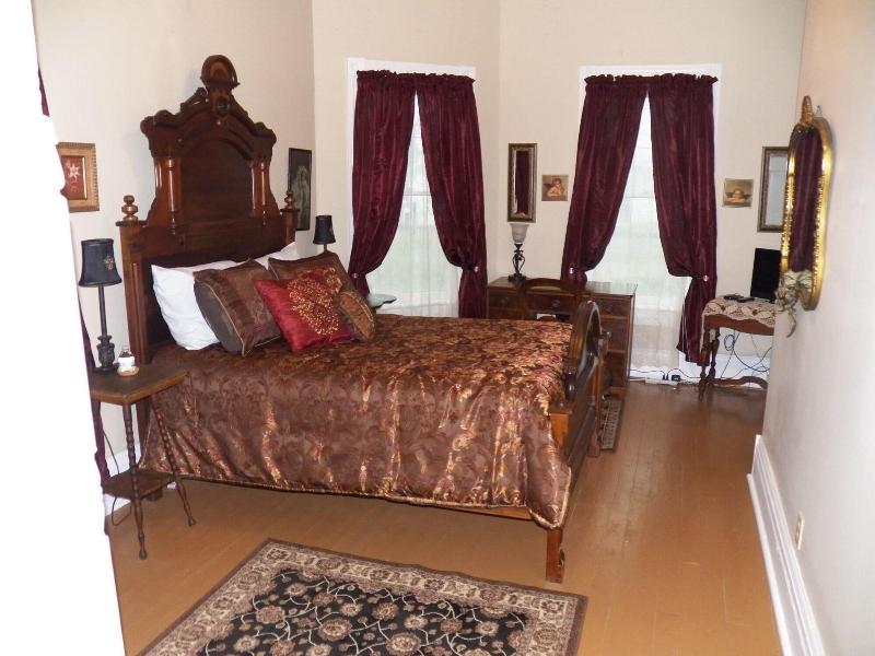 Grand Victorian Inn image