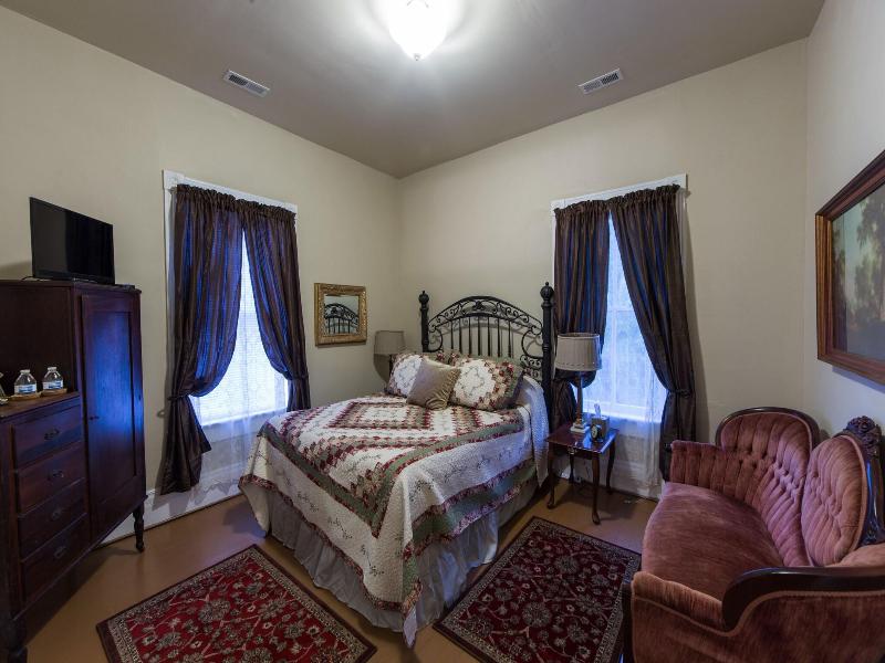 Grand Victorian Inn image