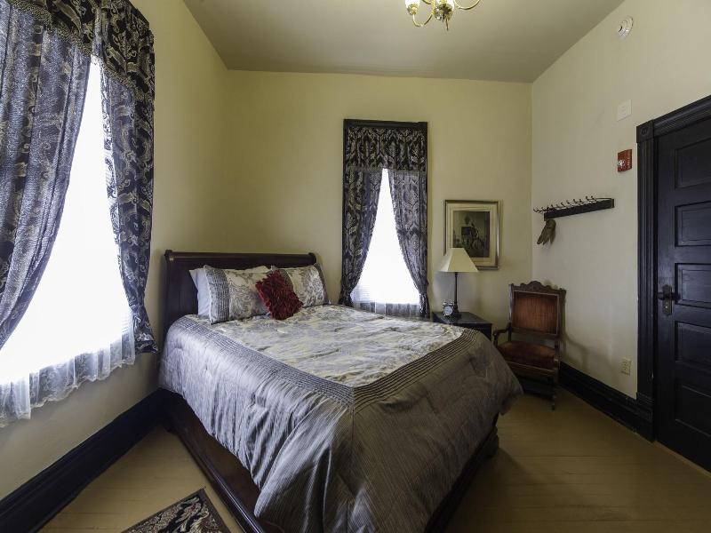 Grand Victorian Inn image