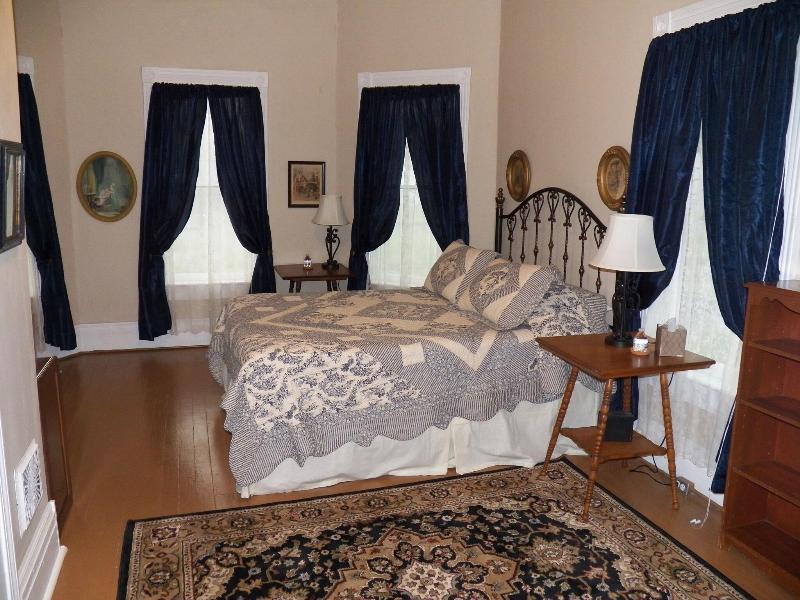Grand Victorian Inn image