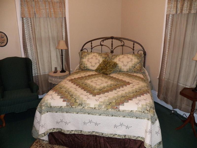 Grand Victorian Inn image