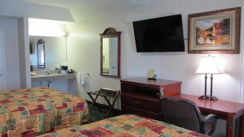 Regency Inn image