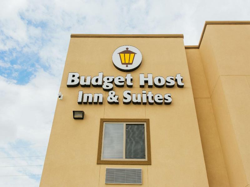 Budget Host Inn And Suites image