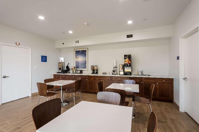 Americas Best Value Inn & Suites Porter North Hous image