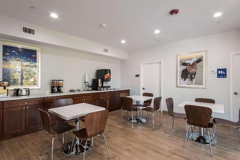 Americas Best Value Inn & Suites Porter North Hous image