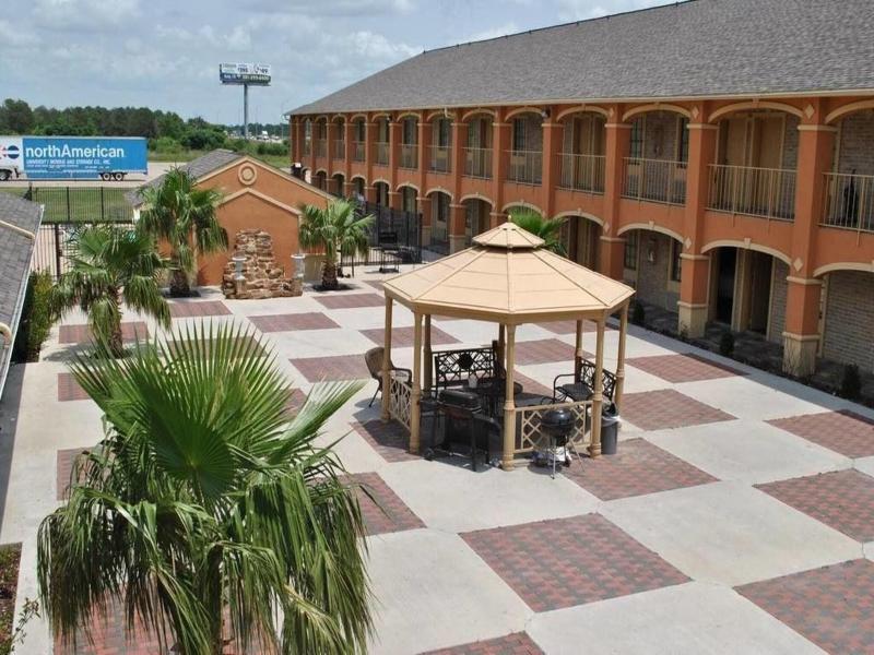 Executive Inn