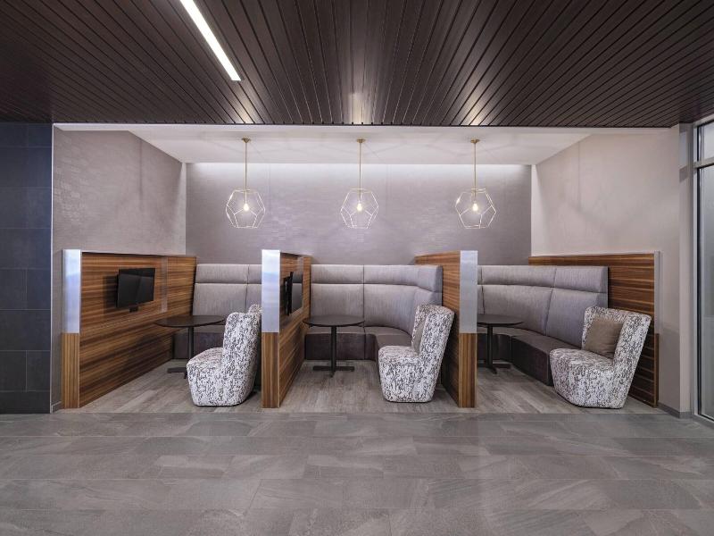 Courtyard by Marriott St. Louis Brentwood image