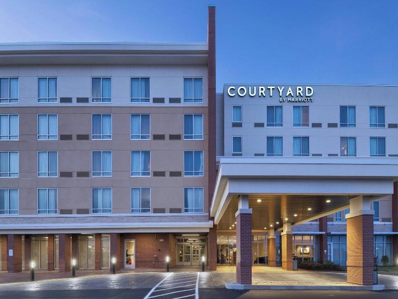 Courtyard by Marriott St. Louis Brentwood image