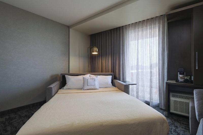Courtyard by Marriott St. Louis Brentwood image