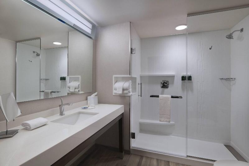 Courtyard by Marriott St. Louis Brentwood image