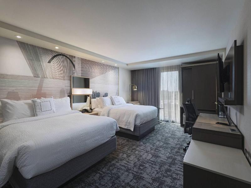Courtyard by Marriott St. Louis Brentwood image