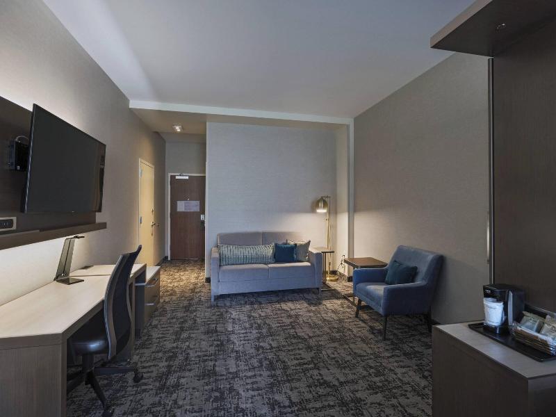 Courtyard by Marriott St. Louis Brentwood image