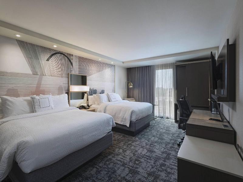 Courtyard by Marriott St. Louis Brentwood image